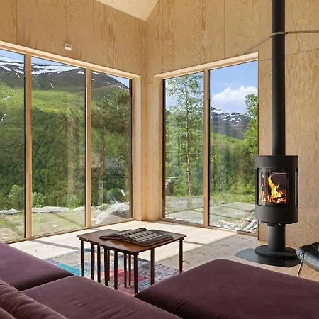 Old Modernised School And - Jacuzzi * Stordal