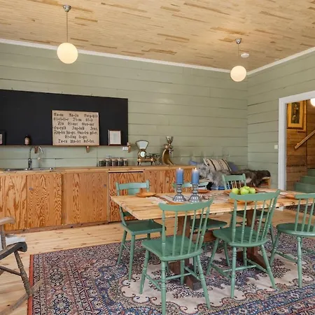 Vakantiehuis Old Modernised School And - Jacuzzi *