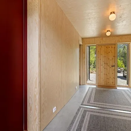 Vakantiehuis Old Modernised School And - Jacuzzi Stordal