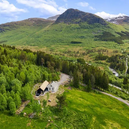 Old Modernised School And - Jacuzzi * Stordal