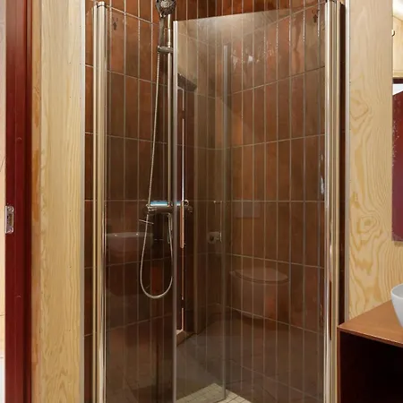 Old Modernised School And - Jacuzzi *